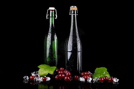 红葡萄酒瓶 黑色的 饮料 藤蔓 酒厂 红色的 奢华 玻璃图片