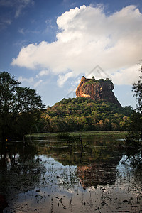 斯里兰卡Sigiriya狮子石石堡垒 蓝色的图片