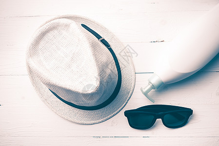 太阳墨镜和体润滑剂样式 眼镜 关心 收藏 身体 时尚图片