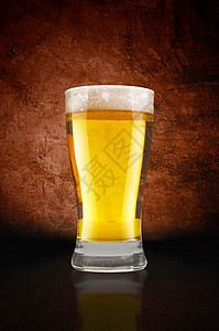 啤酒杯 黄色的 酒吧 玻璃 鲜啤酒 贮藏啤酒 冰啤酒 酿造的图片