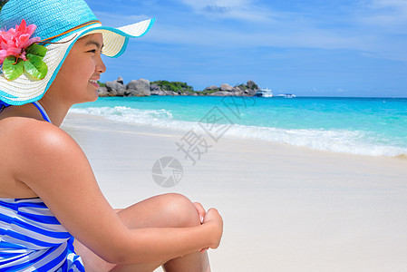 在泰国海滩上快乐的姑娘 女性 普吉岛 旅游 幸福 旅行图片