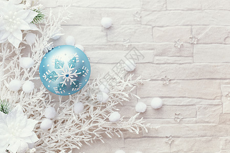 圣诞装饰品和树枝 季节 星星 装饰风格 复古的 边框图片