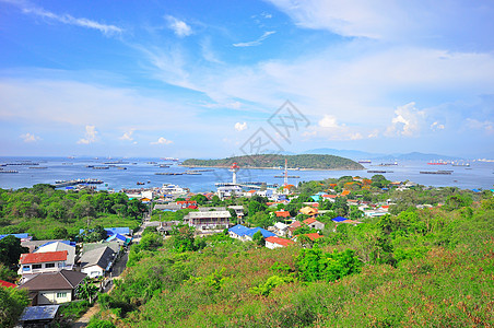 岛屿上的渔村图片