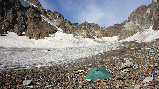 冰川大高加索山区的绿色帐篷 Green帐蓬 图片