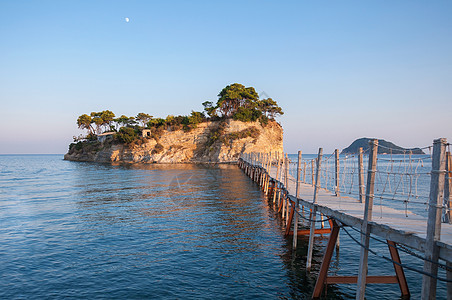 希腊Zakynthos 日落时通向卡米诺岛的桥梁 假期 游客图片