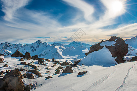 云中的蓝雪山 顶峰 爬坡道 欧洲 自然 季节图片