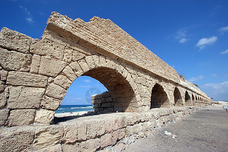 在以色列凯撒的古罗马水渠 建筑学 渡槽 老的 海滩图片