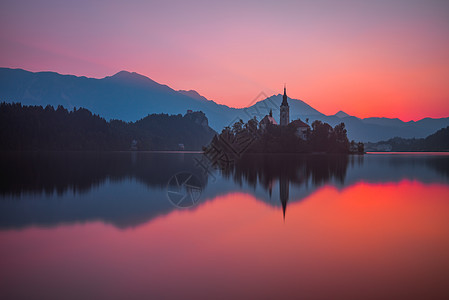 斯洛文尼亚布莱德湖日出时斯洛文士兰的教堂岛屿 黎明 清除图片