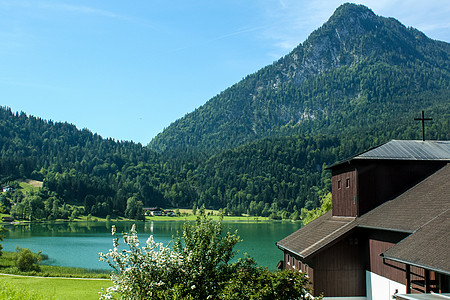 奥地利阿尔卑斯山中美丽的山湖 自然 哈尔施塔特 假期图片