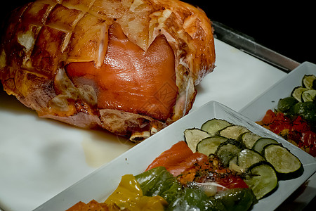德国猪肘配泡菜和酸菜图片