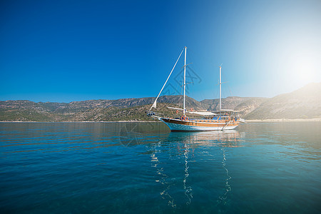 游艇停靠在海边 假期 地中海 土耳其 建筑师 石头 凹陷图片