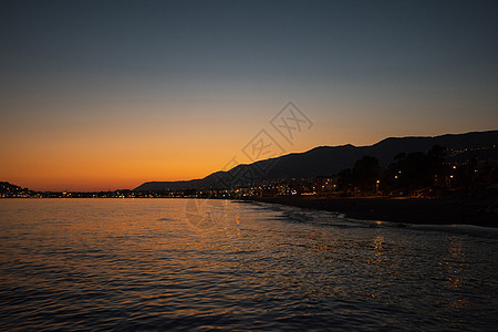 夜晚的艾伦亚 海岸 城市 海岸线 天空 堡垒 热带 全景图片