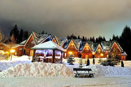 装饰房屋 建筑学 照明 冬天 假期 村庄 天空 浪漫的 花环图片