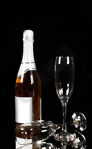 - 香槟酒瓶和玻璃 成功 手 庆祝 干杯 吐司图片