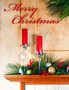 壁炉牌圣诞卡上的蜡烛装饰图片