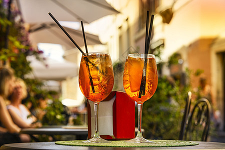 意大利罗马Trastevere旧街 气泡 酒吧图片