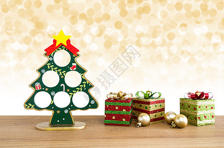圣诞节背景 圣诞树 金球和礼品盒等图片