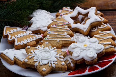 圣诞节饼干的花牌 十二月 烘烤 装饰品 星星 假期图片
