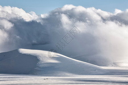 冬天卡斯特卢奇奥的皮亚娜图片