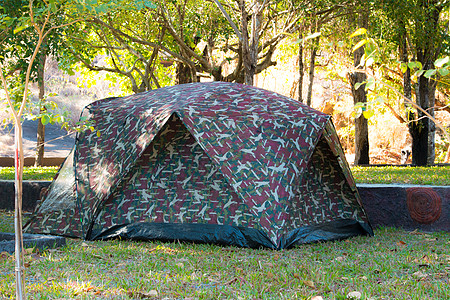 登山和露营帐篷矢量图标 设计伪装式帐篷收藏 日落 远足图片