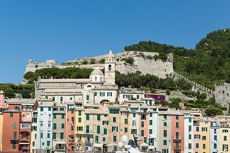 意大利利古里安地区Portovenere 岩石 水图片