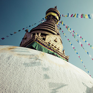 尼泊尔加德满都猴子寺庙的Stupa 假期 金子图片