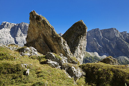 多洛米人的巨石 路线 奥德 顶峰 徒步旅行 高山 美丽的 欧洲图片