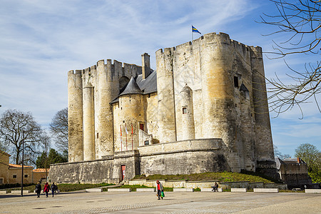 法国巴黎 - 2017年3月27日 法国尼奥特市美丽的中世纪城堡 建筑 假期图片