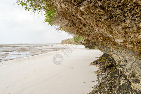 班布里海滩的小海湾 风景 美化 海浪 假期 船 海洋图片