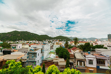 Nha Trang蓝天空背景越南的美丽景色 Nha Trang城市全景与山岳越南图片
