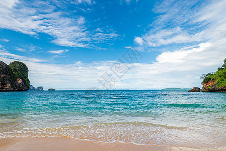 泰国Krabi度假胜地美丽的海和沙沙图片