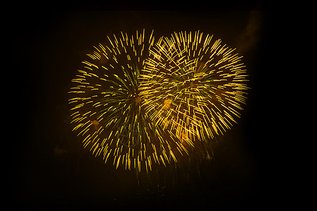 烟花 七月 天空 火 烟火 爆裂 节日 周年纪念日 庆祝 火花图片