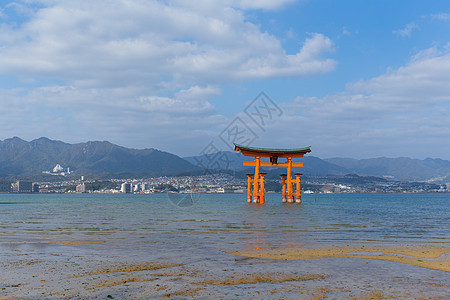 在日本和阳光下 日本的土岛神社图片