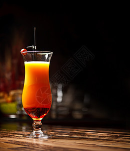 橙汁鸡尾酒 新鲜的 果汁 热带 冰 喝 饮料 稻草 派对图片