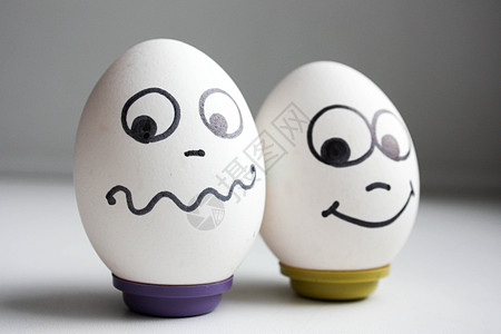 有趣有趣的鸡蛋 两个鸡蛋在图片