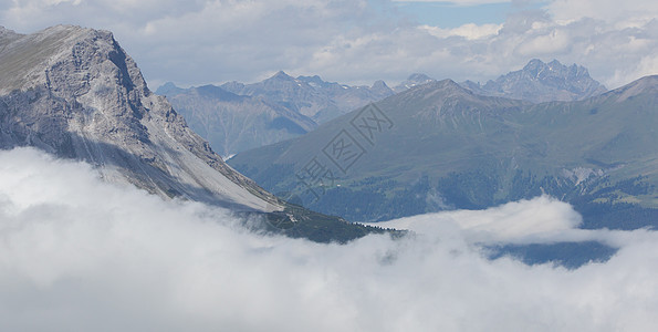 阿尔卑斯山脉美丽的风景 丘陵 场地 公园 土地 草图片