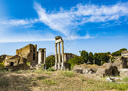 Dioscuri 神庙 - Castor 和 Pollux 神庙 - 在罗马广场 罗马 意大利 古老的 天空图片