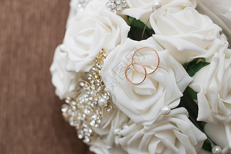 美丽的结婚花束和戒指 幸福 时尚 快乐的 手 礼物背景图片