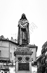 罗马哲学家朱尔达诺·布鲁诺的铜像图片