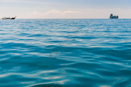 海洋景观   紧闭水 泰国传统船和海平面图片