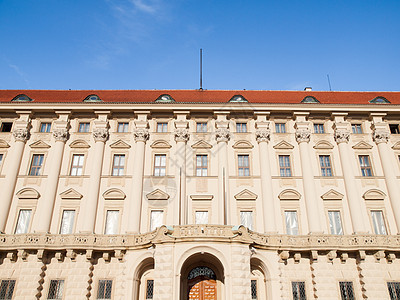 Cernin 宫正面图 外交部所在地 布拉格 捷克背景图片