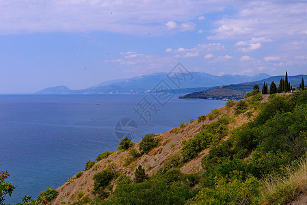 另一山峰高处的泛光海和岩石山脉 三 极端活跃休息地点图片