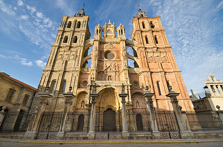 西班牙卡斯蒂利亚和里昂 里昂省 阿斯托尔加大教堂图片