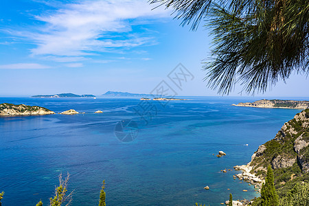 希腊科孚岛波多蒂莫尼海滩附近的海景图片