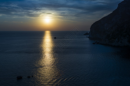 希腊科孚岛修道院美丽的夕阳风景 欧洲 天空 海岸线图片