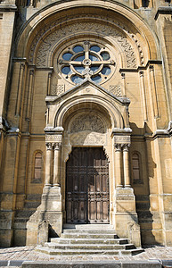 改革后的教堂 在法国的轿车城图片