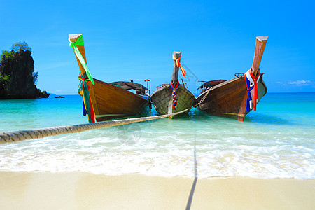泰国安达曼海港香港岛的木船图片