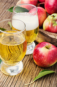 成熟苹果自制苹果汁 香气 十月 传统 饮料 芳香图片