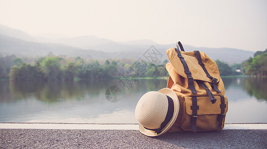 背包和旅行附件 旅行情人在广告中旅行图片