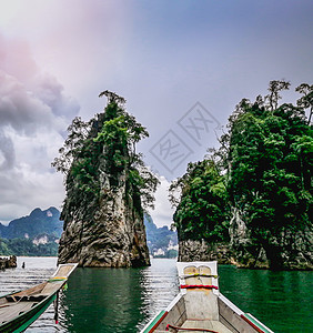 蓝天绿色海船和山 旅行 自然 户外的 海景 假期 山脉图片